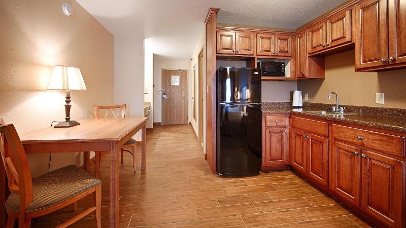 هتل Best Western Empire Towers