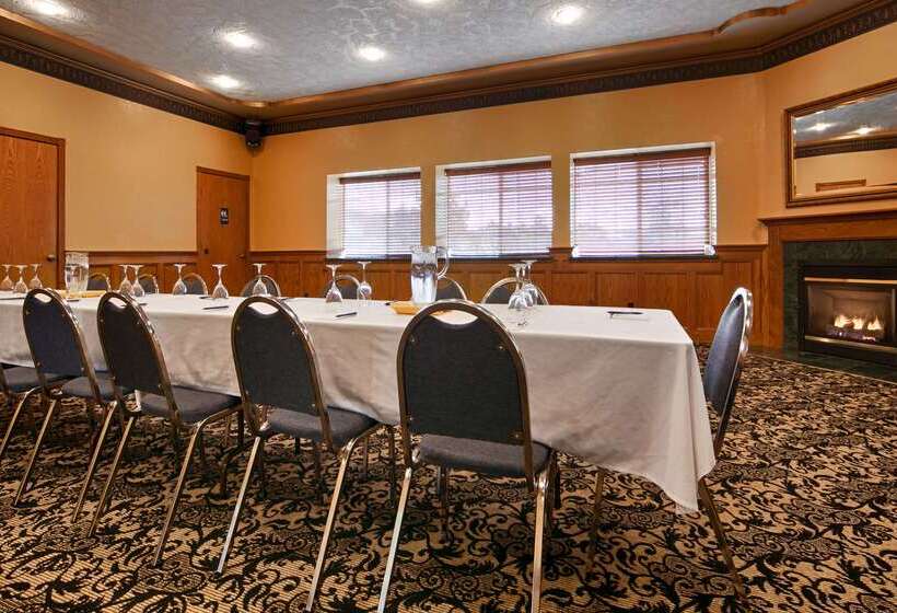 فندق Best Western Plus Bayshore Inn