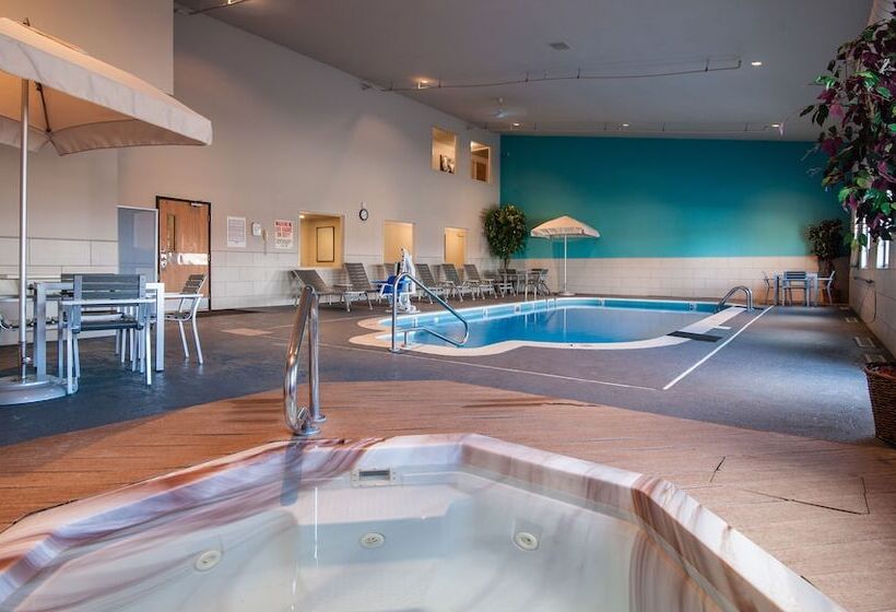 فندق Best Western Plus University Park Inn & Suites