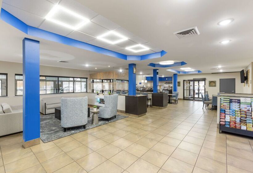 هتل Best Western St. Louis Inn
