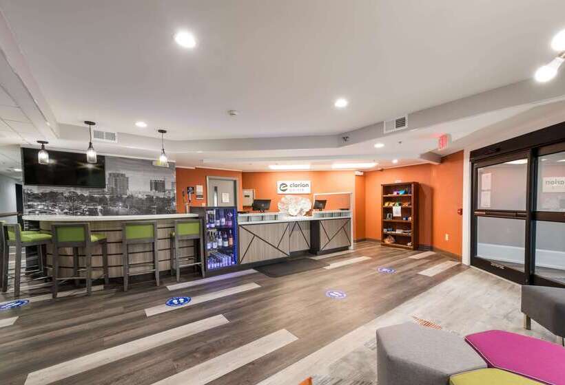 هتل Clarion Pointe Greensboro Airport