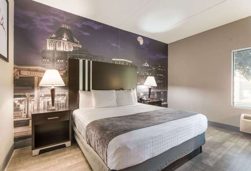 هتل Clarion Pointe Greensboro Airport