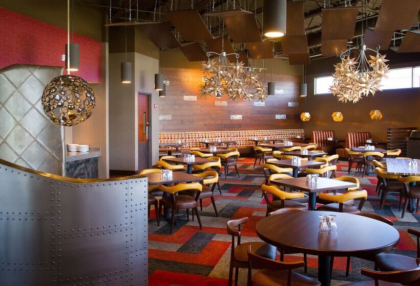 هتل Doubletree By Hilton Omaha Southwest