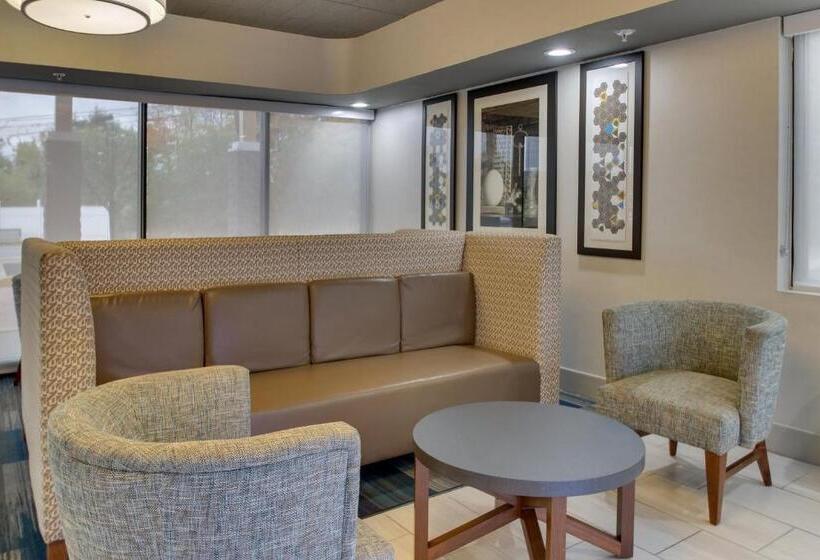 호텔 Holiday Inn Express Pittston  Scranton Airport, An Ihg