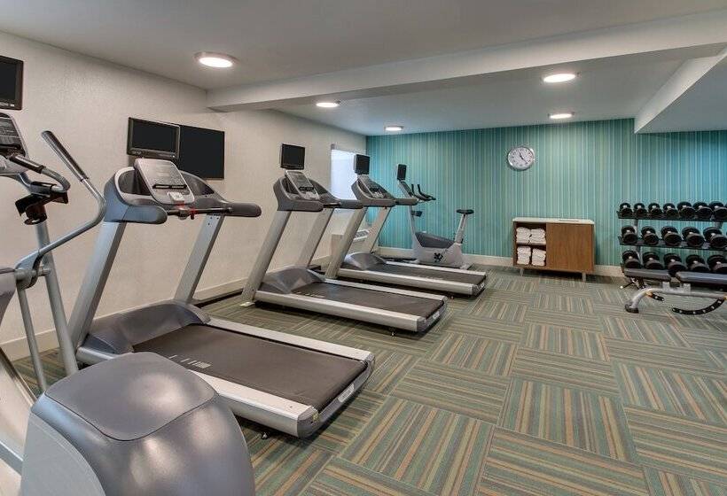 Отель Holiday Inn Express Pittston  Scranton Airport, An Ihg