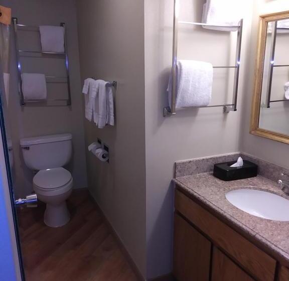 هتل Travelodge By Wyndham Columbus State University