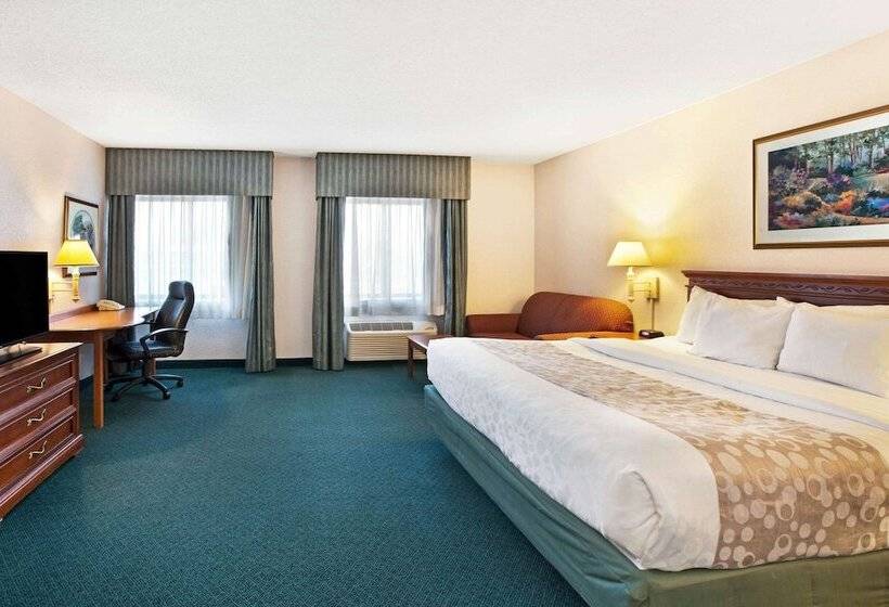 בית מלון כפרי La Quinta Inn By Wyndham Detroit Canton