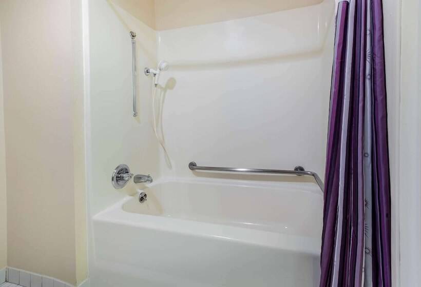 ホテル La Quinta Inn By Wyndham Detroit Southgate
