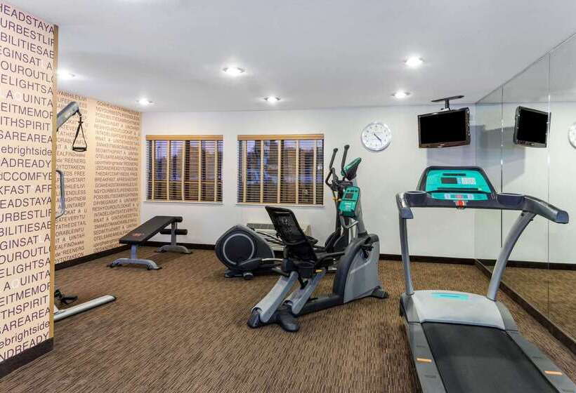 فندق La Quinta Inn By Wyndham Sheboygan