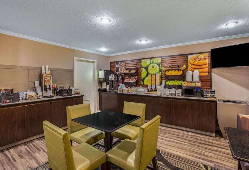 هتل La Quinta By Wyndham N Little Rock   Mccain Mall