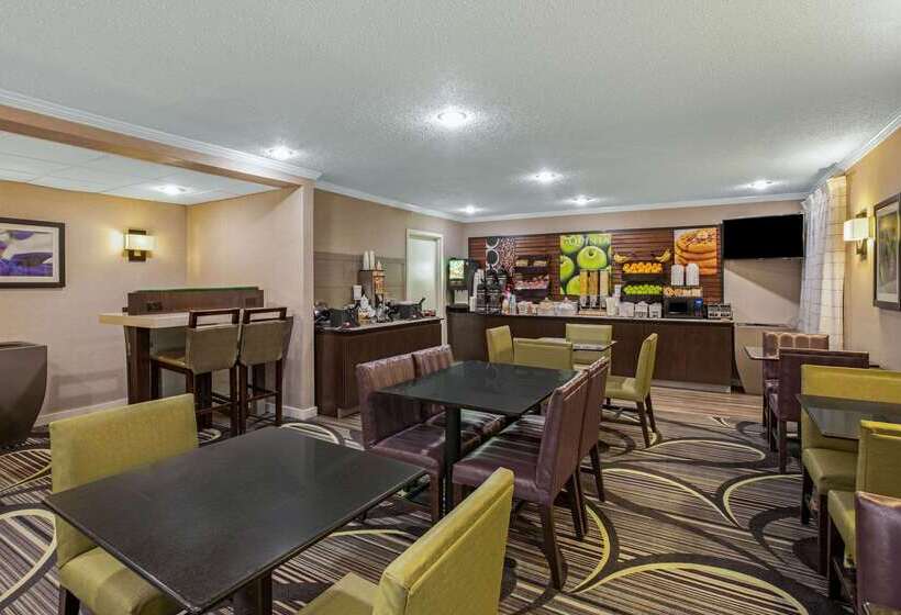 هتل La Quinta By Wyndham N Little Rock   Mccain Mall