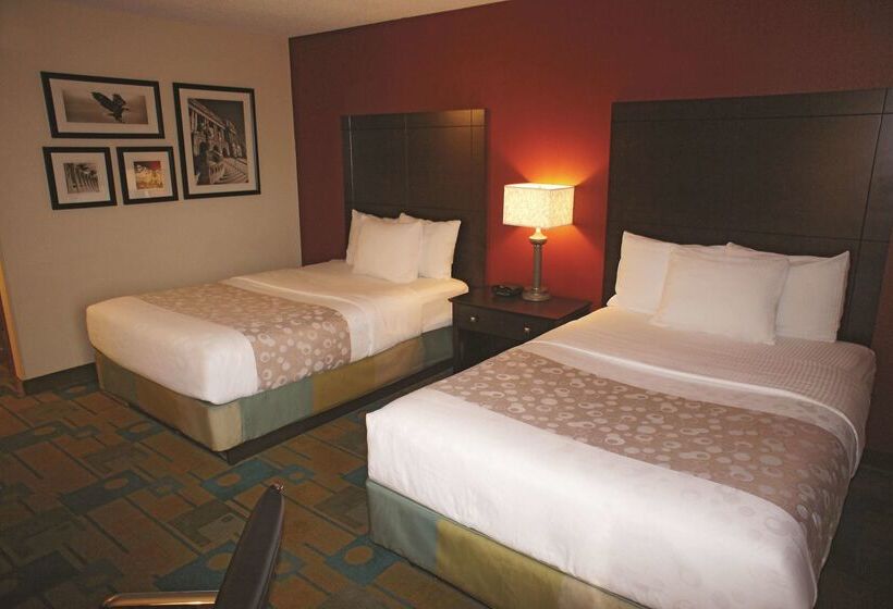 فندق La Quinta By Wyndham Plattsburgh
