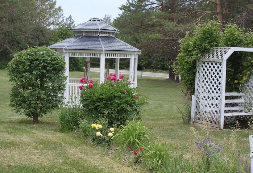 فندق Parkwood Lodge