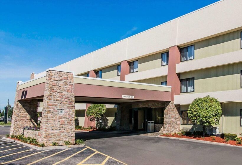 فندق Quality Inn & Suites Warren   Detroit