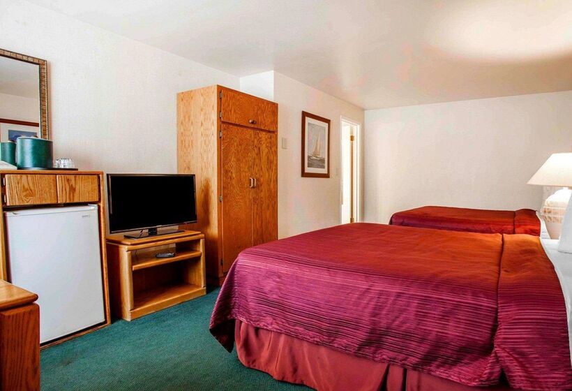 فندق Quality Inn & Suites Bremerton Near Naval Shipyard