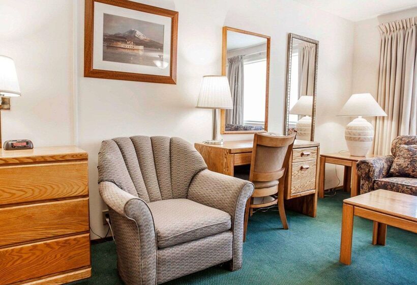 فندق Quality Inn & Suites Bremerton Near Naval Shipyard