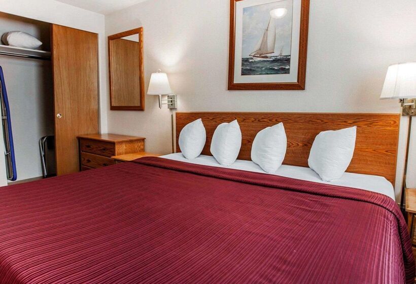 فندق Quality Inn & Suites Bremerton Near Naval Shipyard