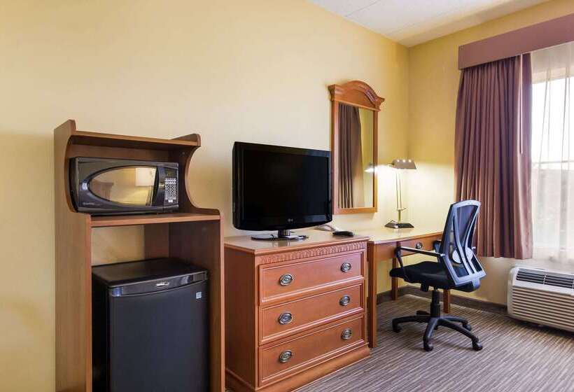 هتل Quality Inn & Suites Cvg Airport