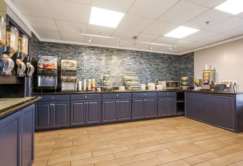 هتل Quality Inn & Suites Cvg Airport