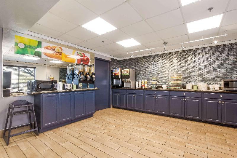 هتل Quality Inn & Suites Cvg Airport