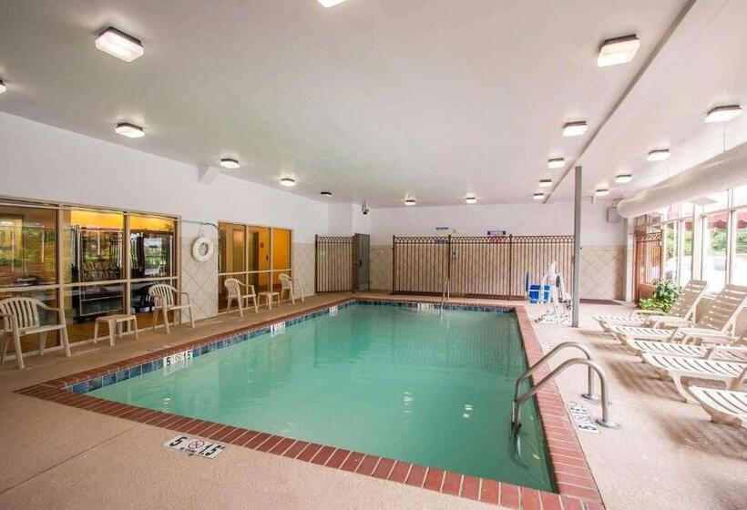 Отель Quality Inn & Suites Germantown North