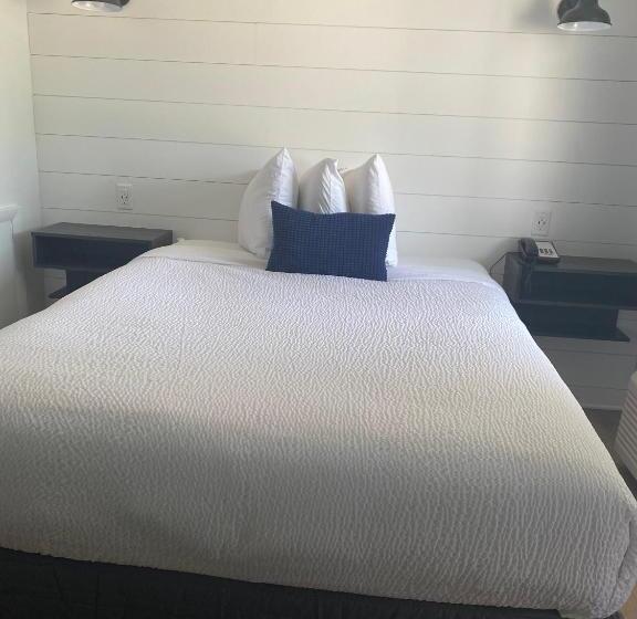 هتل The Shorehouse