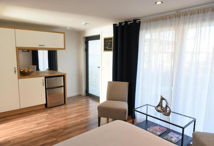 مُتل Cape Cod Veranda