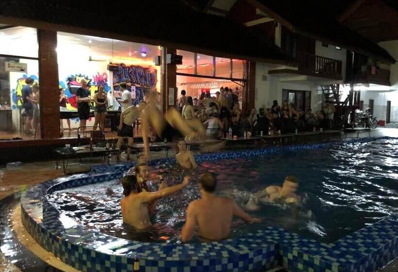 Nana Backpacker Hostel