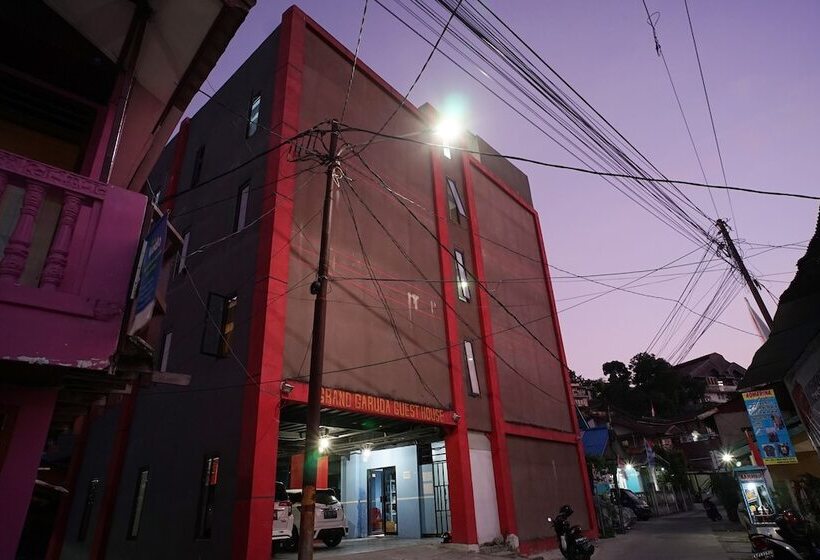 Urbanview Hotel De Grand Garuda Balikpapan