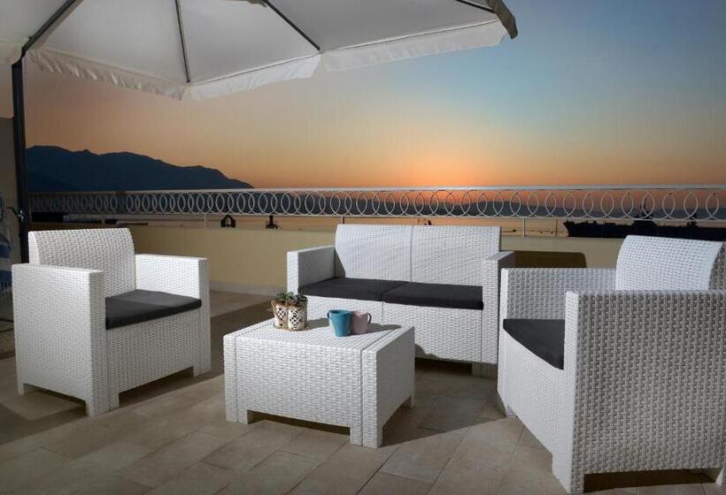 مبيت وإفطار La Terrazza Dei Colori