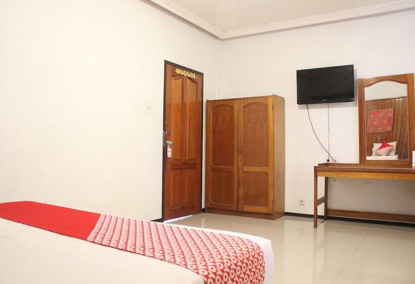 ホテル Oyo 1333 Wisata