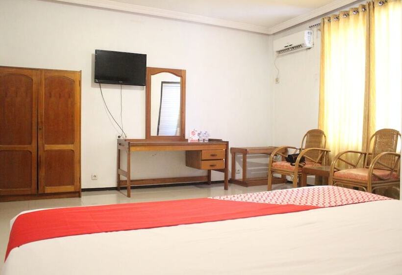 ホテル Oyo 1333 Wisata