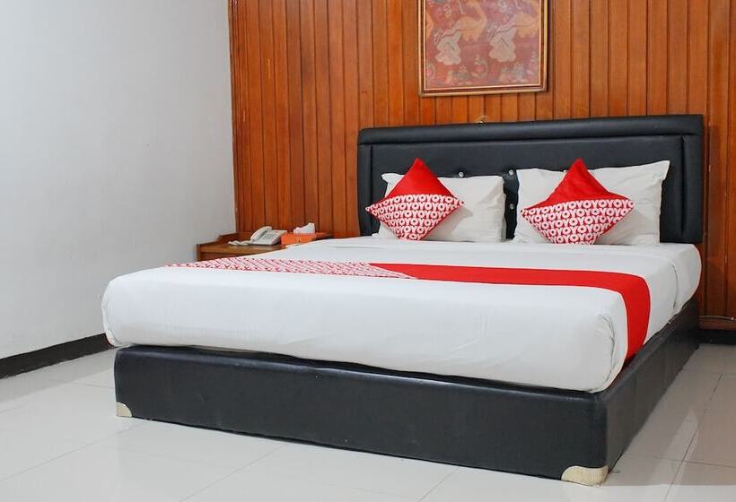 ホテル Oyo 1333 Wisata