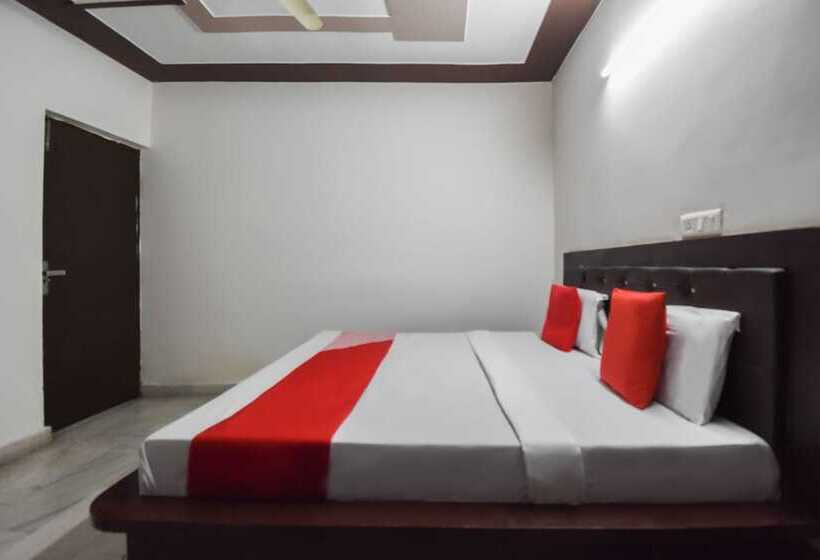 فندق Oyo 48899  V Seven