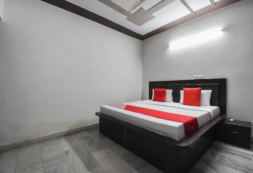 فندق Oyo 48899  V Seven