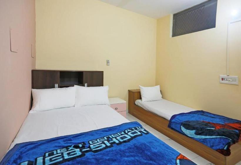 Hotel Spot On 48329 Deluxe Inn