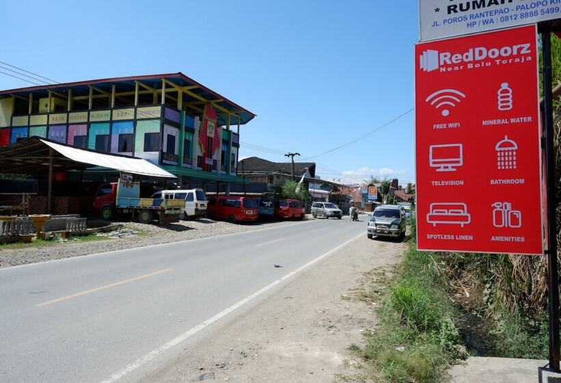 پانسیون Reddoorz Near Bolu Toraja