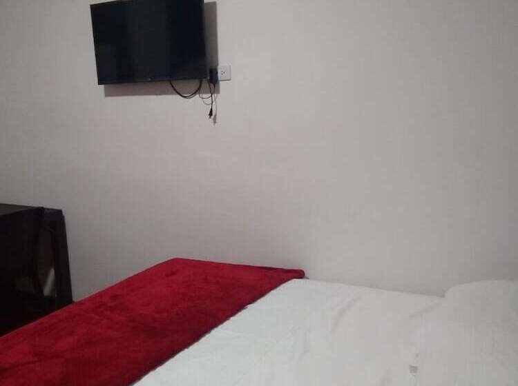 پانسیون Hostel El Jardín