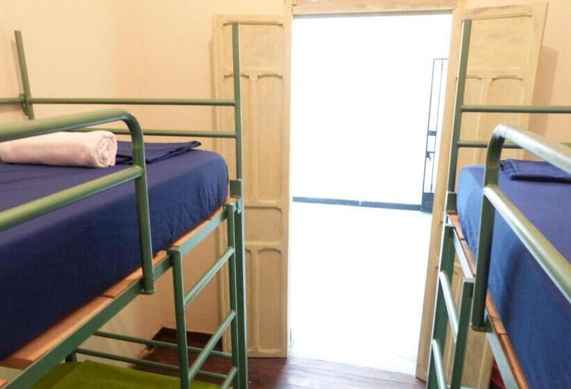 پانسیون Hostal Antonio