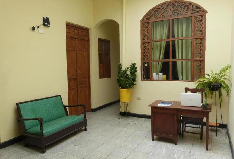 پانسیون Hostal Antonio