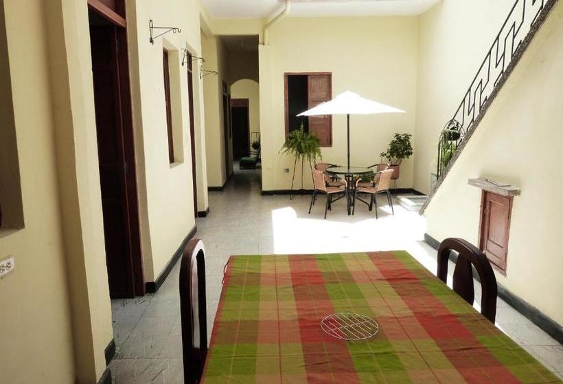 پانسیون Hostal Antonio