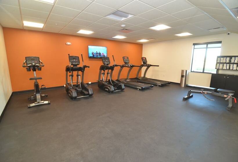 هتل Comfort Inn & Suites West Des Moines