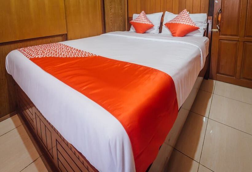 هتل Oyo 1300 Crecia Residence