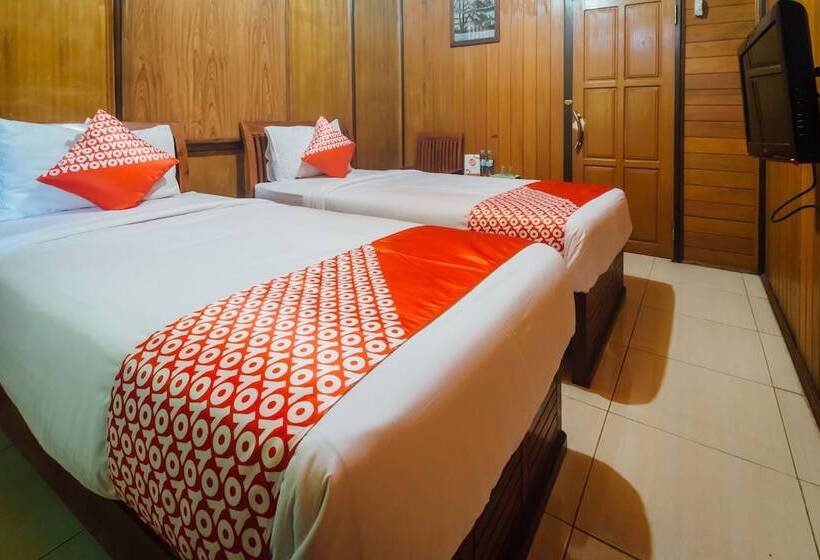 هتل Oyo 1300 Crecia Residence