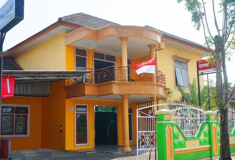 هتل Oyo 923 Penginapan Balai Sultan