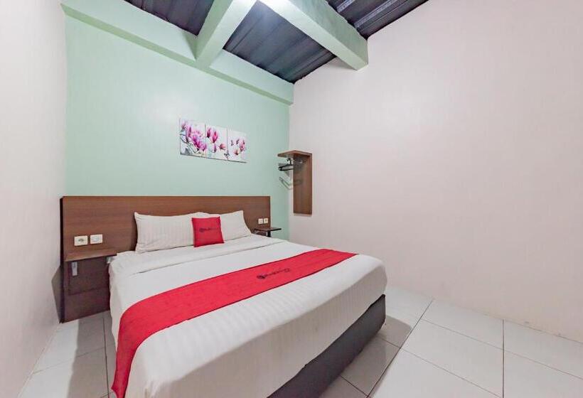 هتل Reddoorz Near Unsika University Karawang