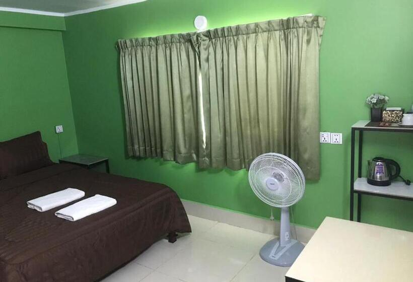 فندق Route 76 Guest House