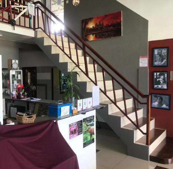 فندق Route 76 Guest House