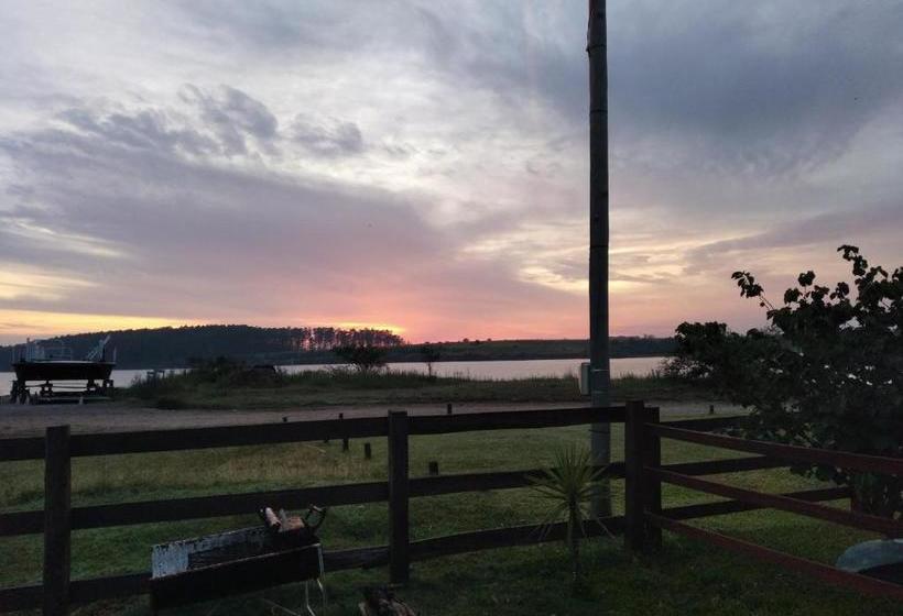 هتل Hostal Posada Del Hum