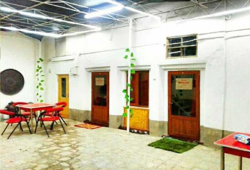 פנסיון History Guest House